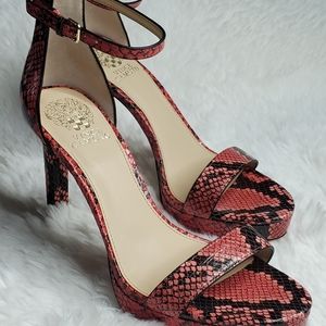 Vince Camuto size 9 women's shoe